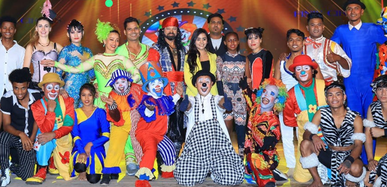 Finix Circus
